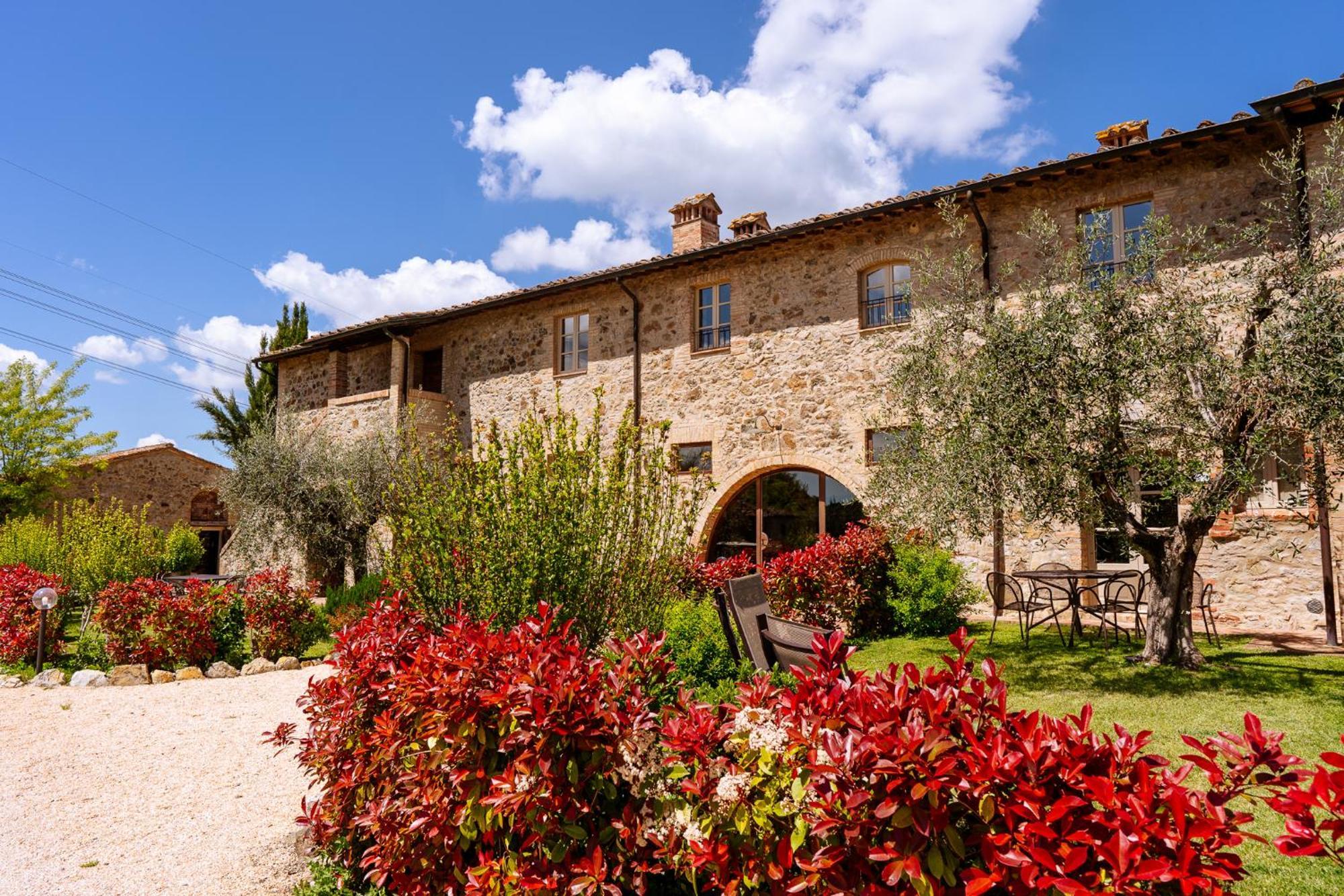 Villa Le Beringhe - Wine Pool & Relax 콜레 발델사 외부 사진