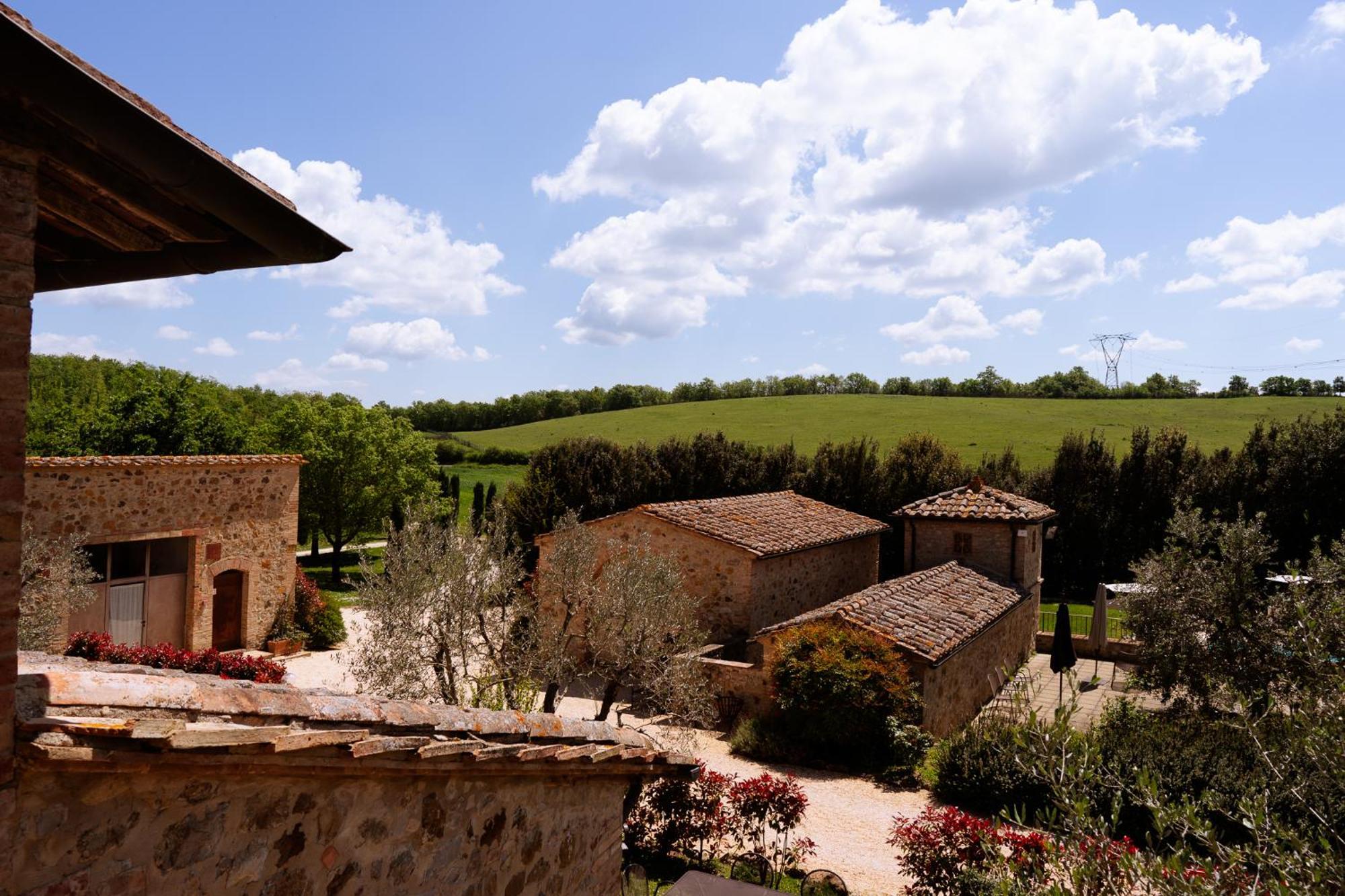 Villa Le Beringhe - Wine Pool & Relax 콜레 발델사 외부 사진